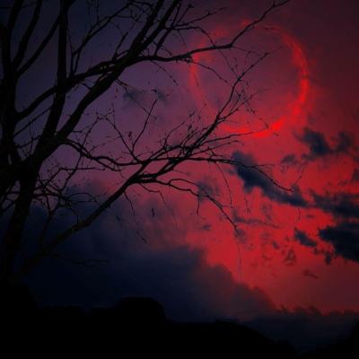 埃特纳火山的月亮和烟圈
